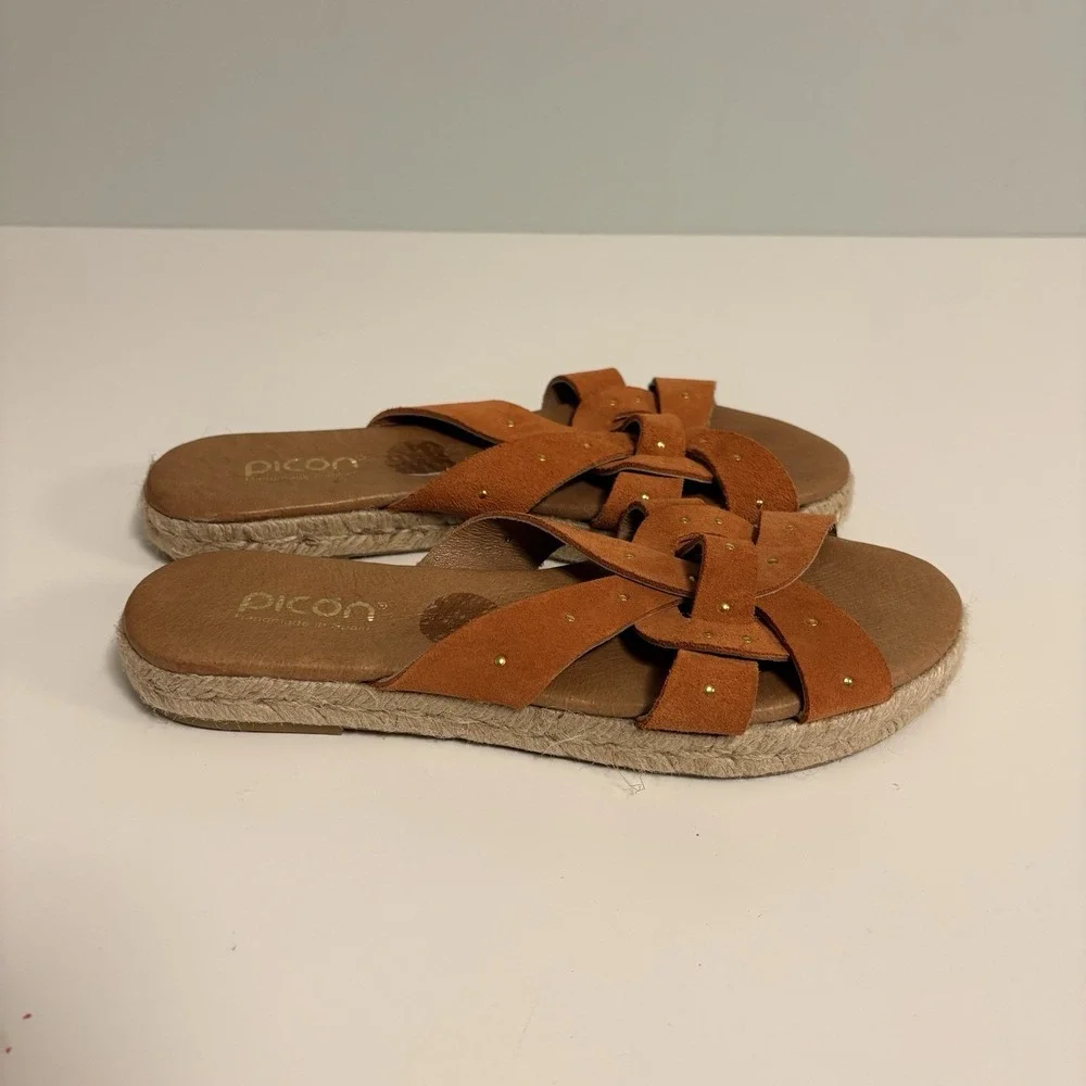 Picon Coral Blush Gold Studded Suede Espadrille Sandals Flats Made in Spain 6.5